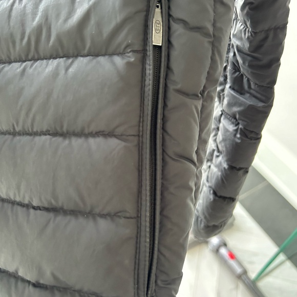 The men's black Parajumpers Ugo Jacket. - Picture 15 of 16